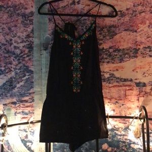 Floral embroider romper
